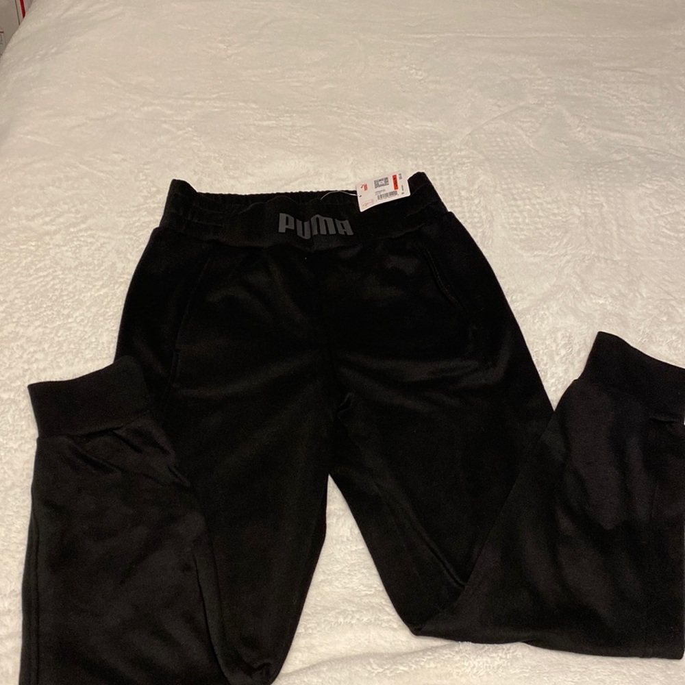 NWT PUMA TRAIN LOGO JOGGER SIZE XS